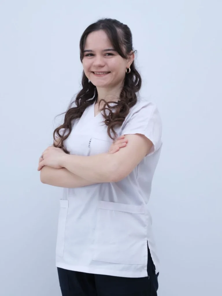 Hekim Asistanı Arzu Semerci